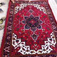 تازه از دار قالی باز شده است|فرش|بناب, |دیوار