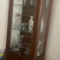 ویترین چوبی کاملا سالم