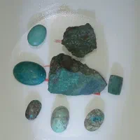 سنگ فیروزه کلوخ و تسبیح ننگین اعلا