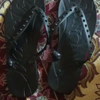 دمپایی لا انگشتی