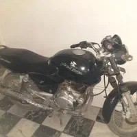 یک دستگاه موتور سیکلت پلس۱۸۰