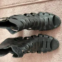 کفش مجلسی|کیف، کفش، کمربند|قرچک, پویینک|دیوار