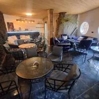 نیازمند نیرو برای کار در کافه