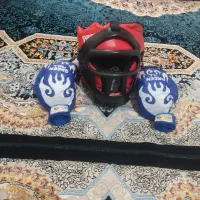 دستکش بوکس و کلاه باند