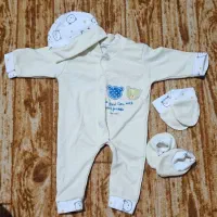 فروش چند دست لباس 6ماه تا یکسال نو