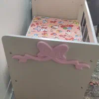 تخت نوزاد گهواره‌ای