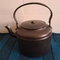 کتری و پارچ آب