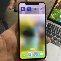 ایفون xs  خیلی تمیز بودن بازشدگی فقط LCD