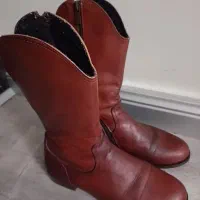 یک جفت بوت چرم طبیعی زیبا شماره ۳۷