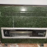 یک  عدد بخاری تمیز و سالم در حد نو