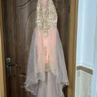 یک لباس مجلسی سایز مدیوم