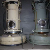 دوعدد چراغ‌‌نفتی