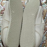 کفش نو|کیف، کفش، کمربند|گلبهار, شهر جدید گلبهار|دیوار