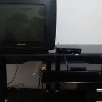 تلویزیون ۲۱اینچ ومیز و دستگاه دیجیتال|تلویزیون و پروژکتور|کنگاور, |دیوار