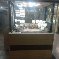 صندوق آسانسوری طلا وجواهرات