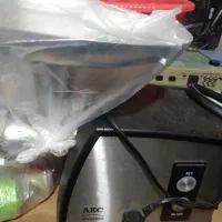 چرخ گوشت ایراد دارد میفروشم تواففی