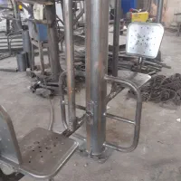 کارگر جوشکار و آهنگر و کارگر ساده