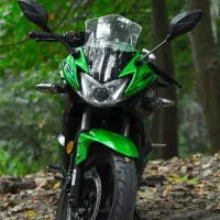 مگلی 200R، مشابه صفـر