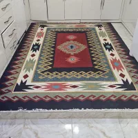 دو عدد فرش بفروش میرسد یکی 6 متری یکی کناره 4 متری