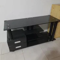 میز تلویزیون شیشه ای