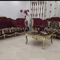 دوعدد مبل سه نفره به همراه جلو مبلی