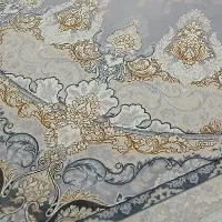 یک جفت قالی نو  فقط سه ماهه پهن شدن