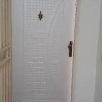 در چوبی با حفاظ