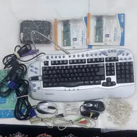 یک سری وسایل بفروش می‌رسد