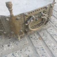 منقل برنجی عتیقه|کلکسیون اشیاء عتیقه|اصفهان, بوستان ناژوان|دیوار