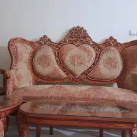 مبل سلطنتی ۷ نفره همراه با ۲ میز عسلی