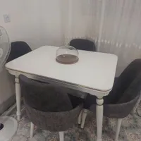 میزغذاخوری شیک بارنگ سفیدوخاکستری
