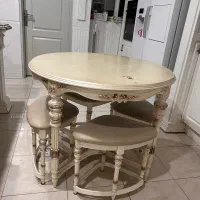 میز ناهارخوری کم جا گرد