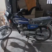 فوروش موتور سکلت مدل ۸۲