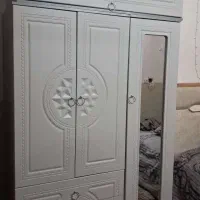 کمد ایستاده