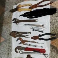 تعدادی وسایل وابزار الات مختلف