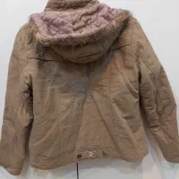 تعدادی لباس در حد نو|لباس|دورود, |دیوار