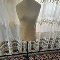 مانکن زنانه ایستاده