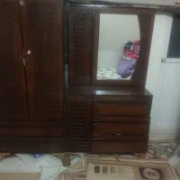 میز آرایشی وکمدلباس نوفروش فوری تمیزبا کیفت