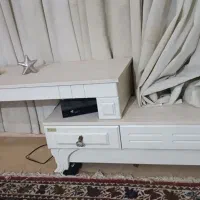 میز تلوزیون درحد. و پرده بزرگ پزیرایی