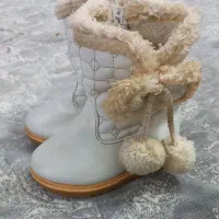 چکمه بچگانه