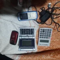 گوشی ساده و ماشین حساب