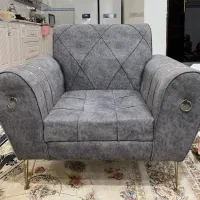 مبل راحتی در حد نو