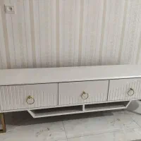 میز تلویزیون در حد نو