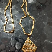 گردنبند و دستبند