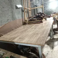 میز کار با صفحه MDF