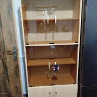 کمدخیلی تمیزبخاطرکمبودجا به فروش می رسد