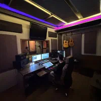 استدیو ضبط موسیقی و تصویر