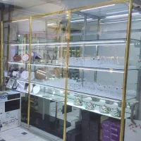 ویترین المینیوم