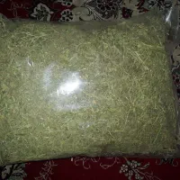 یونجه خرد شده سبز بدون علف یک کیلویی