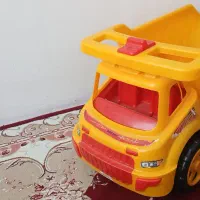 اسباب‌بازی کامیون بزرگ